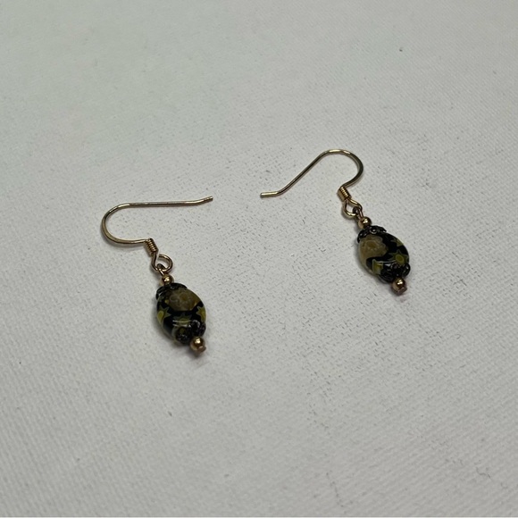 Vintage Brown and White Japanese Glass Pinched Beaded Gold Tone Hook Earrings - Picture 2 of 7